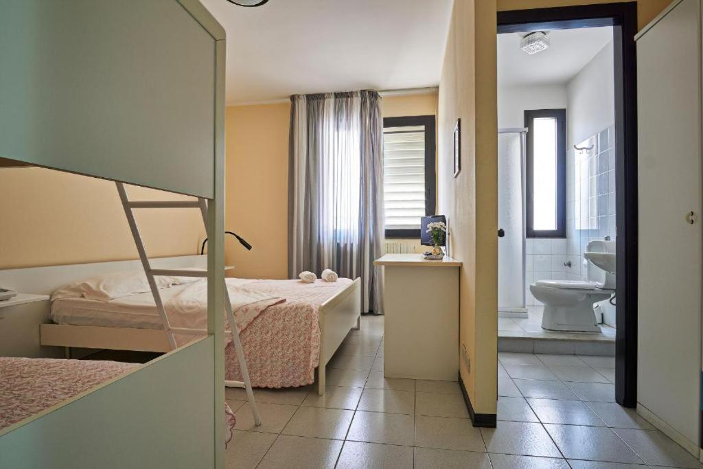 Hotel Mazzurco Cesarò エクステリア 写真