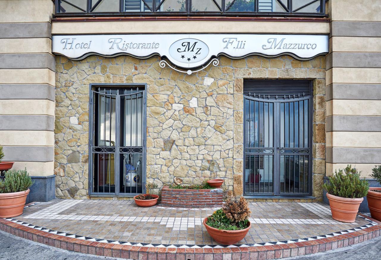 Hotel Mazzurco Cesarò エクステリア 写真